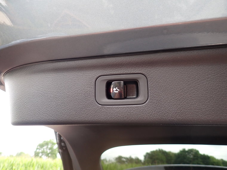 Vehicle Image 35
