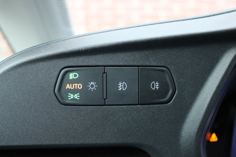 Vehicle Image 23