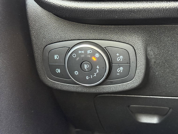 Vehicle Image 34