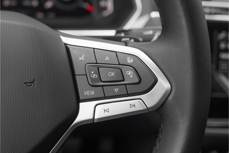 Vehicle Image 40