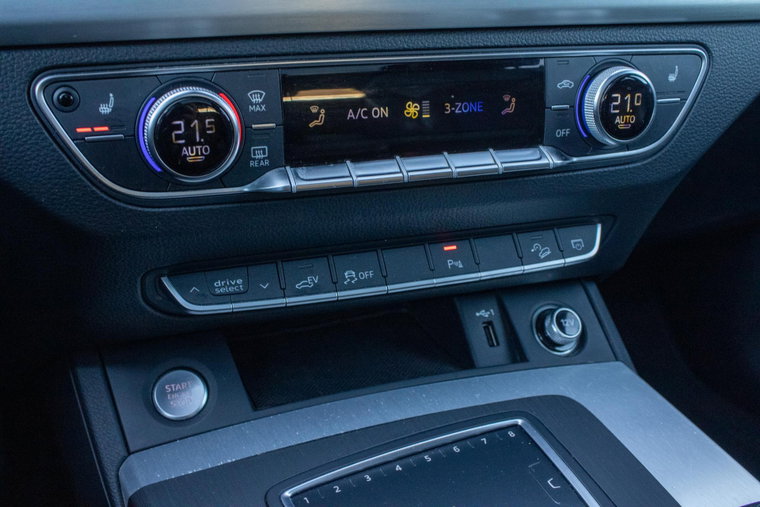Vehicle Image 37