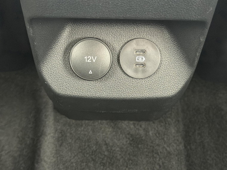 Vehicle Image 28
