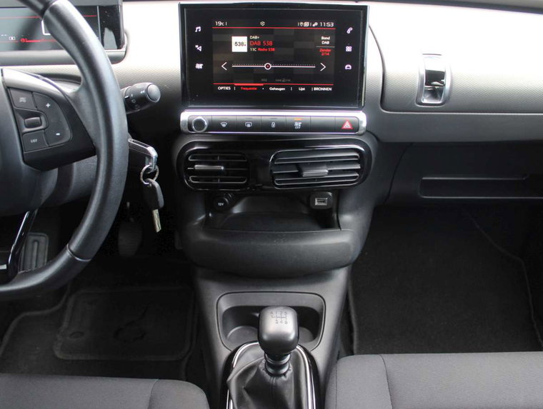 Vehicle Image 21