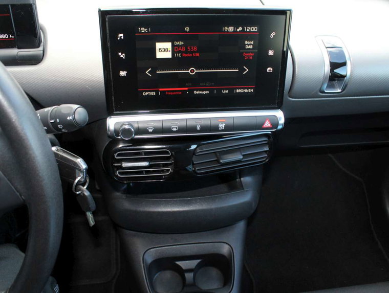 Vehicle Image 22