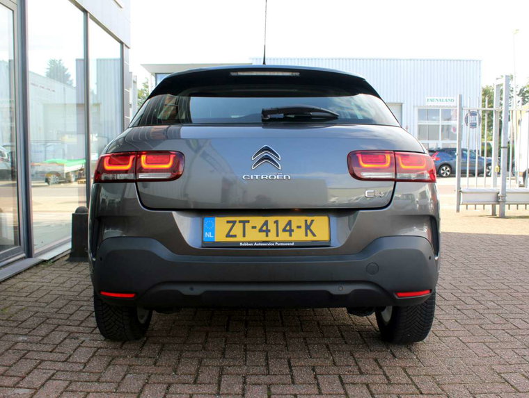 Vehicle Image 32