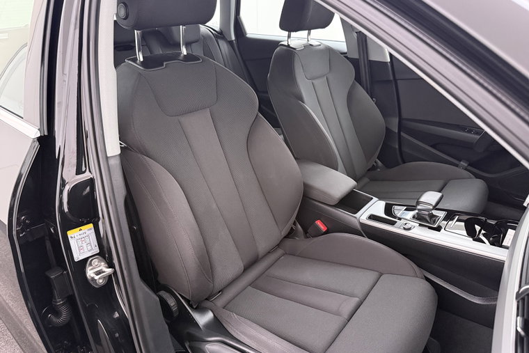 Vehicle Image 15