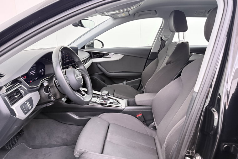 Vehicle Image 10