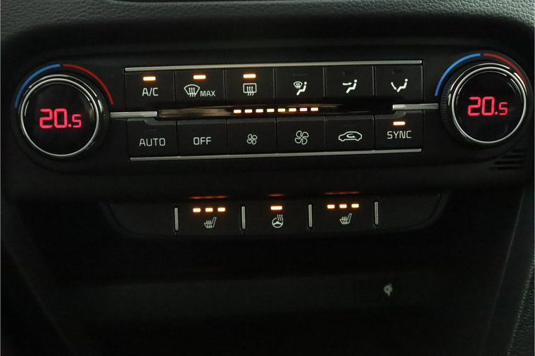 Vehicle Image 27