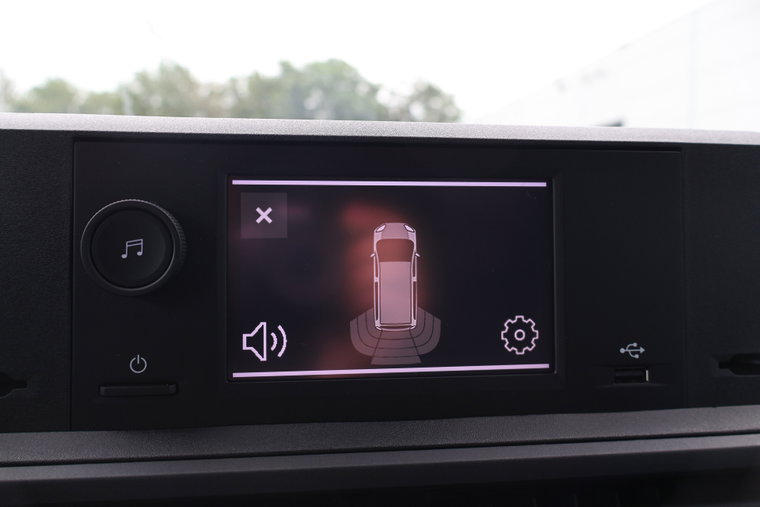 Vehicle Image 25