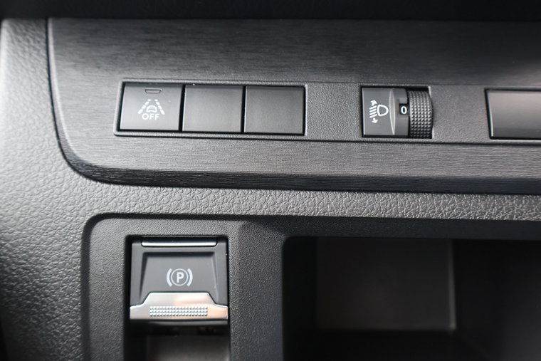 Vehicle Image 28