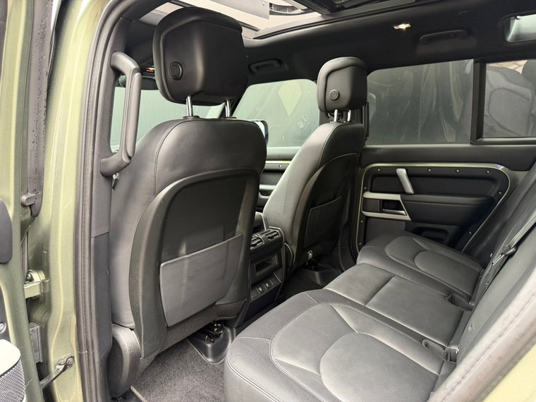 Vehicle Image 30