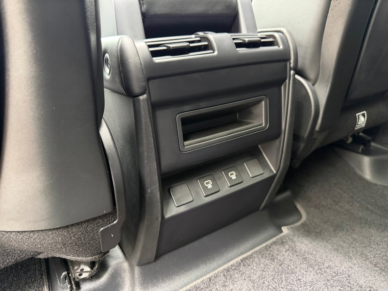Vehicle Image 33
