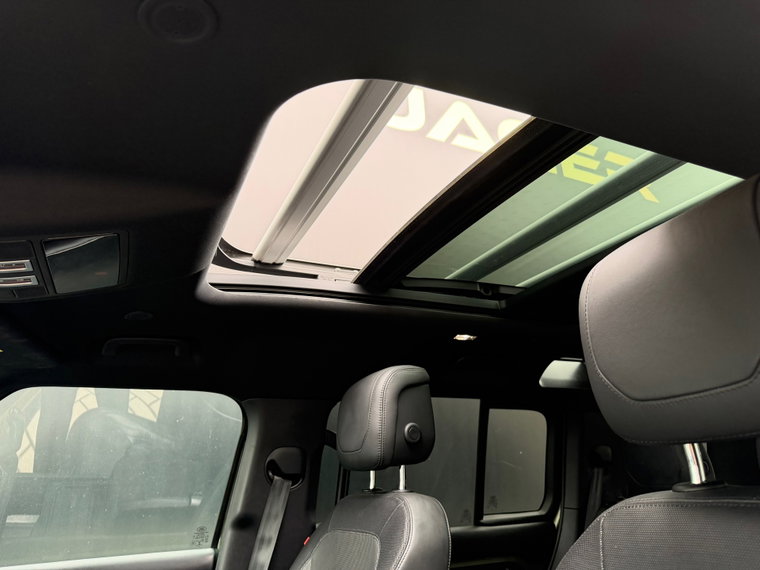 Vehicle Image 37