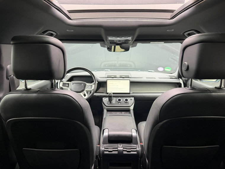 Vehicle Image 40