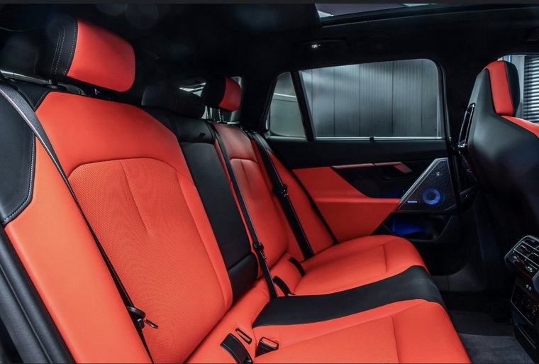 Vehicle Image 30