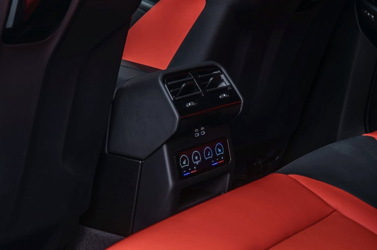 Vehicle Image 38