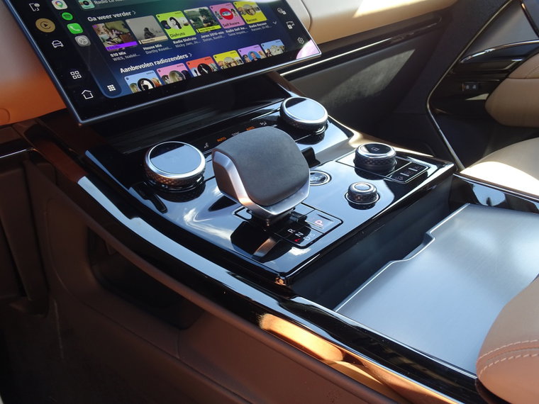 Vehicle Image 36