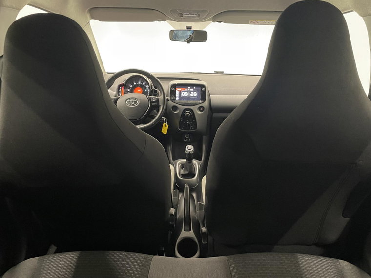 Vehicle Image 28