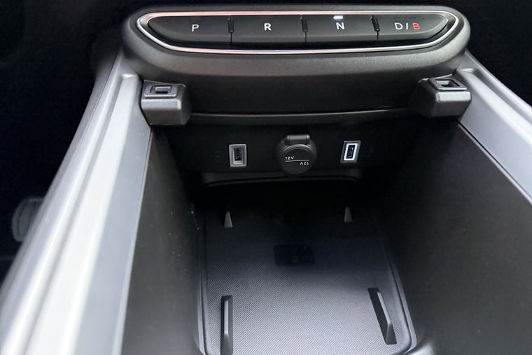 Vehicle Image 25