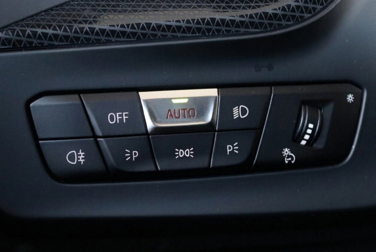 Vehicle Image 29