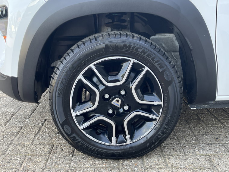 Vehicle Image 22