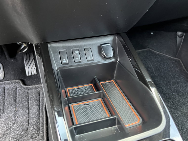 Vehicle Image 30