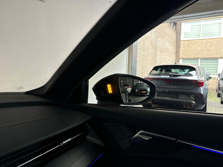 Vehicle Image 28