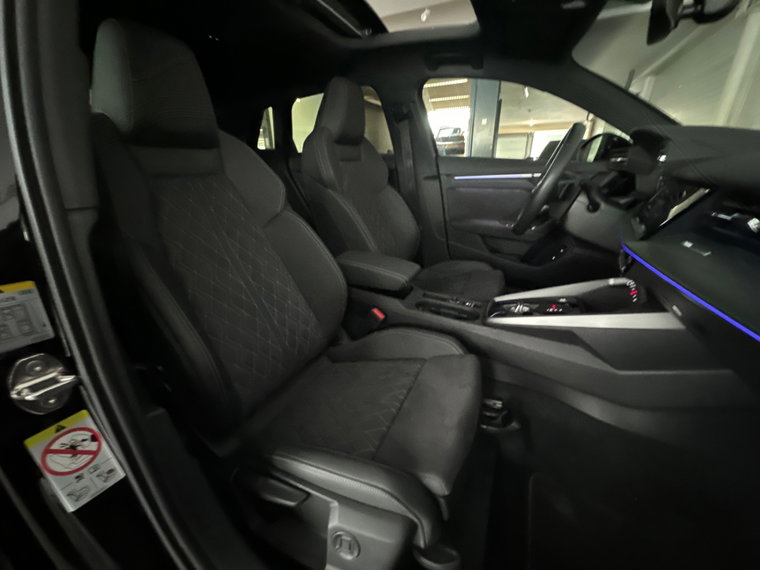 Vehicle Image 37