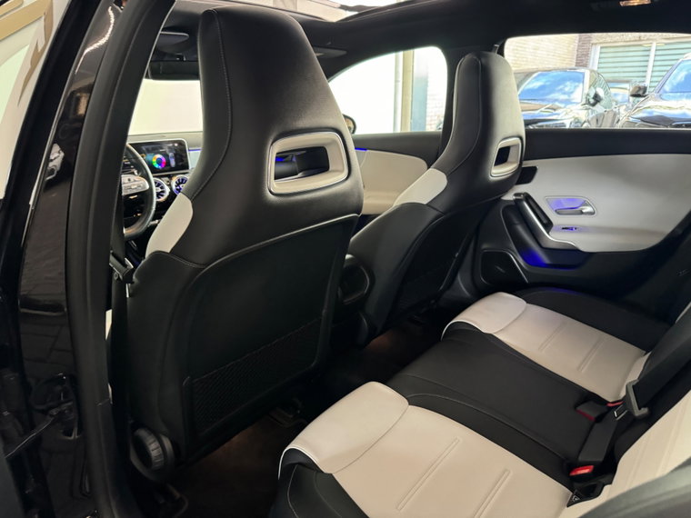 Vehicle Image 31