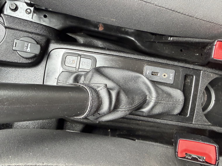 Vehicle Image 24
