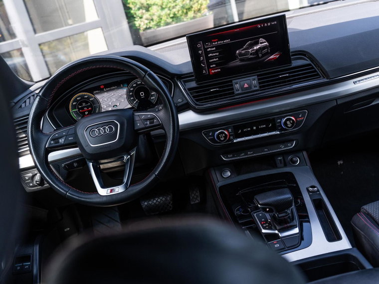 Vehicle Image 35
