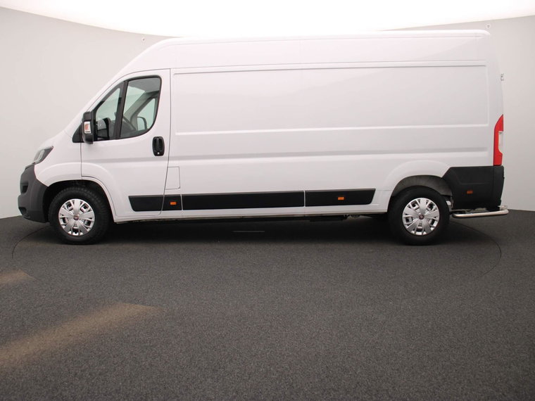 Vehicle Image 24