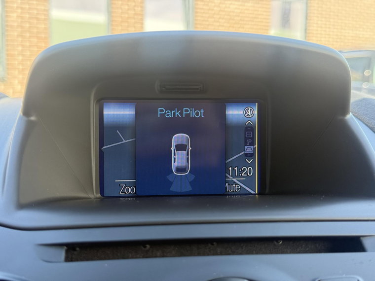 Vehicle Image 13