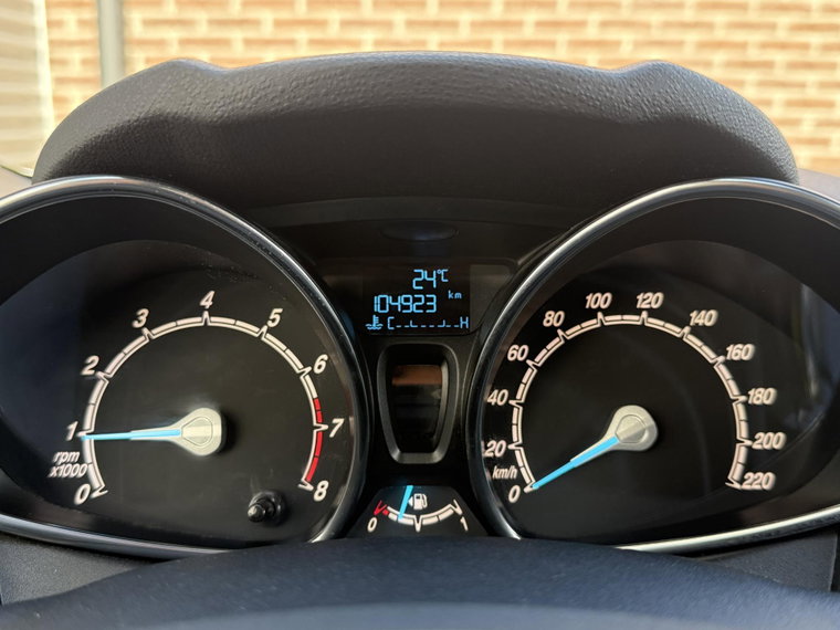 Vehicle Image 17