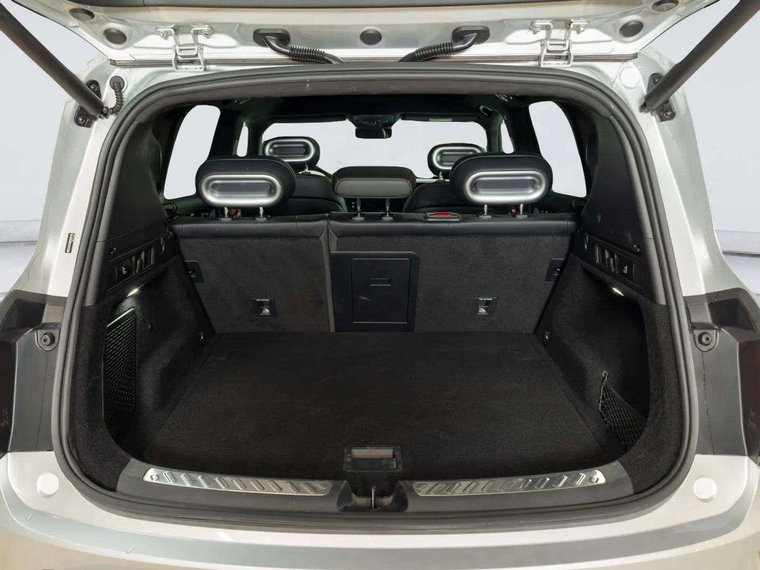 Vehicle Image 32