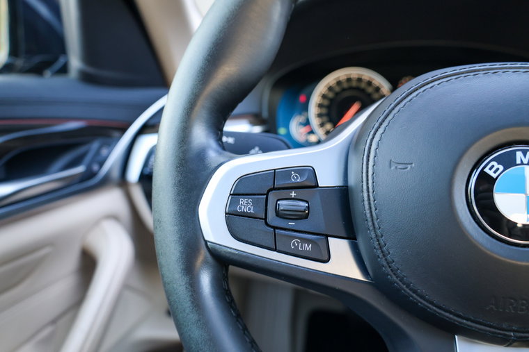 Vehicle Image 32