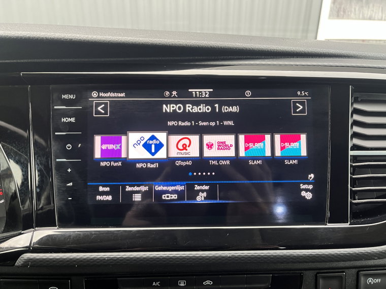 Vehicle Image 37