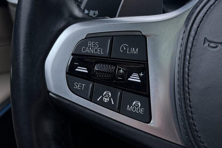 Vehicle Image 37