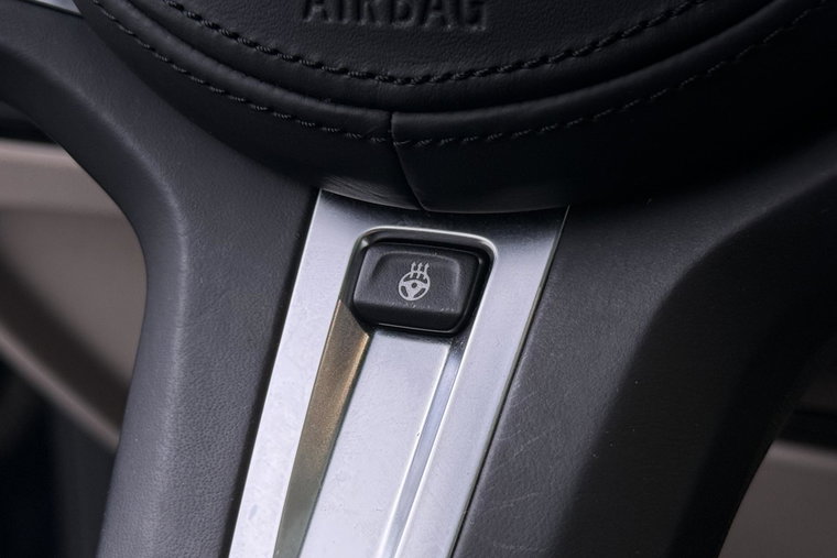 Vehicle Image 43