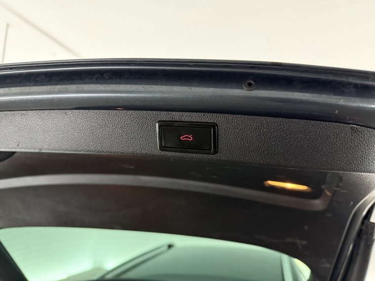Vehicle Image 28