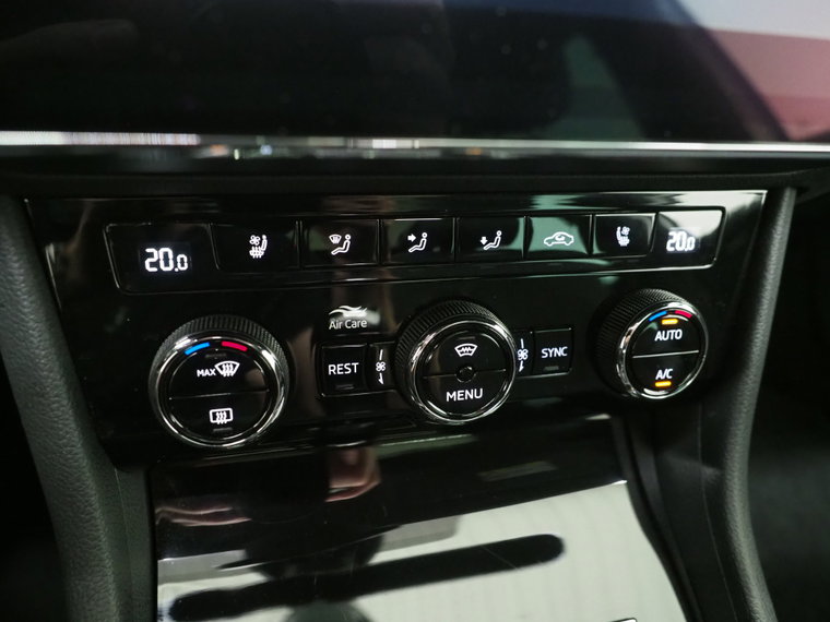 Vehicle Image 36
