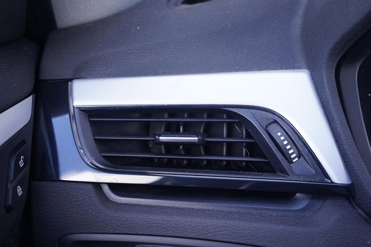 Vehicle Image 27