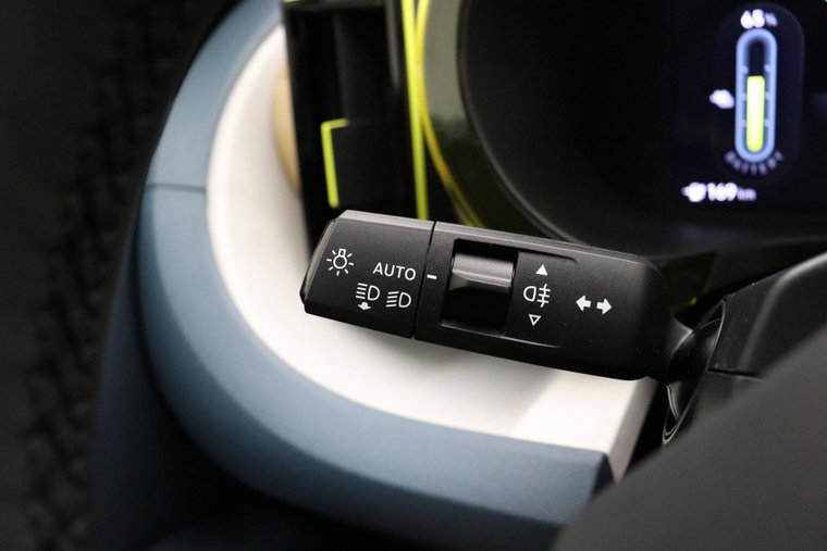 Vehicle Image 30