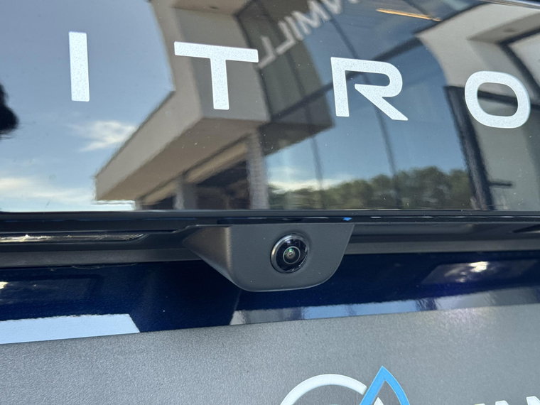 Vehicle Image 22