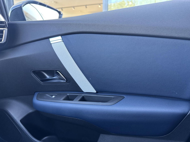 Vehicle Image 48