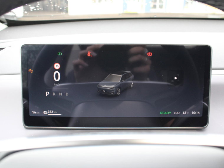 Vehicle Image 18