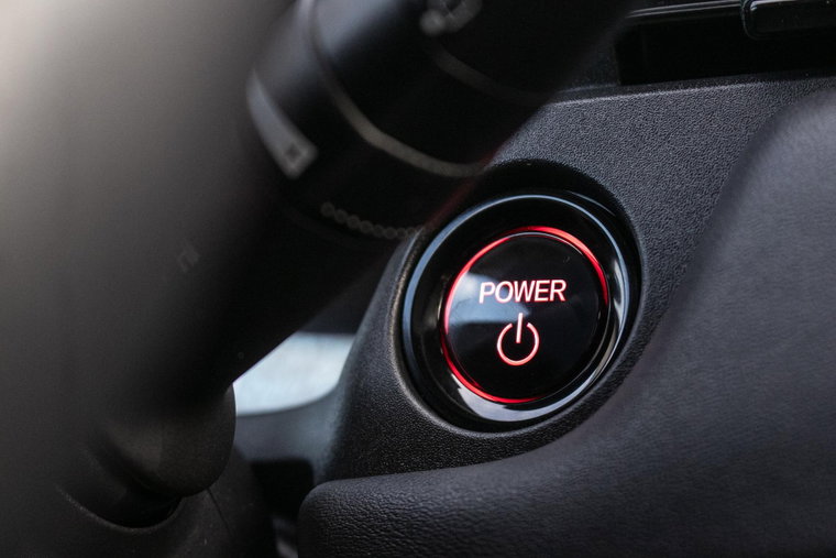 Vehicle Image 25