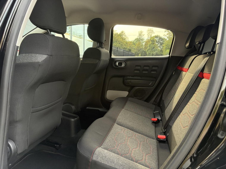 Vehicle Image 12