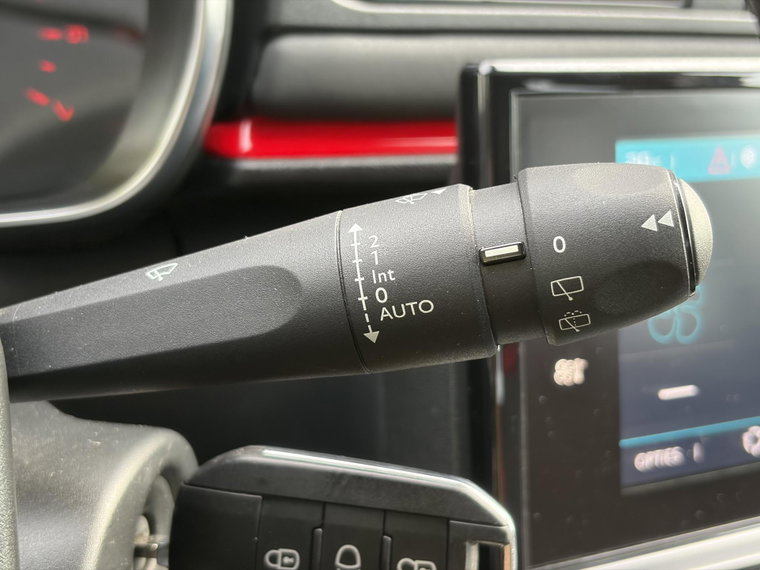 Vehicle Image 28