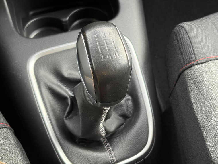 Vehicle Image 30